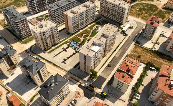 Konya’da o mahallede yollar yenilendi! Bin 705 ton sıcak asfalt serildi