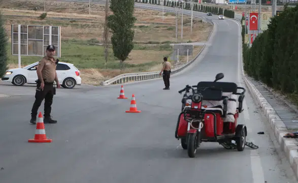 Karaman’da otomobilin çarptığı yaşlı adam 25 gün sonra hayatını kaybetti
