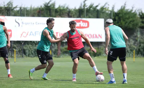 Konyaspor, Rizespor maçına 3 puan parolası ile hazırlanıyor