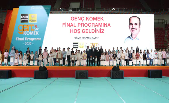 Konya’da çocuklar yazı boş geçirmedi! 20 bin öğrenci Genç KOMEK’te buluştu