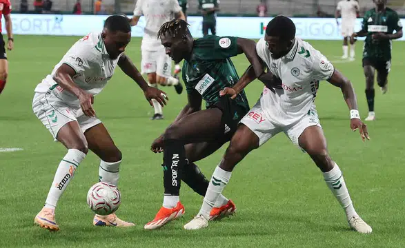 Konyaspor sahasında yıkıldı! Kocaelispor 3 puanı kaptı