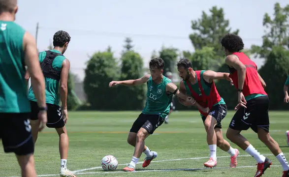 Konyaspor, Rizespor maçına çift idman ile hazırlanıyor