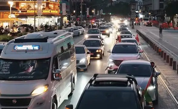 Konya’da dev konvoy! Vatandaşlar akın dggi