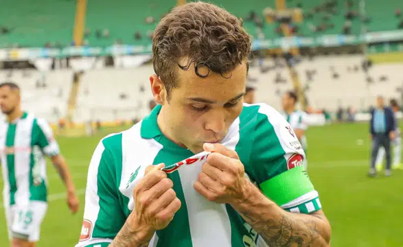 Konyaspor'da kadro dışı kalan Guilherme, efsaneler arasına girmişti