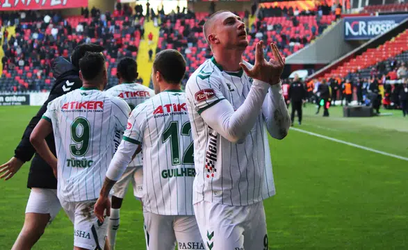 Konyaspor, 3 puan için sahada! Akdeniz'de uçalım