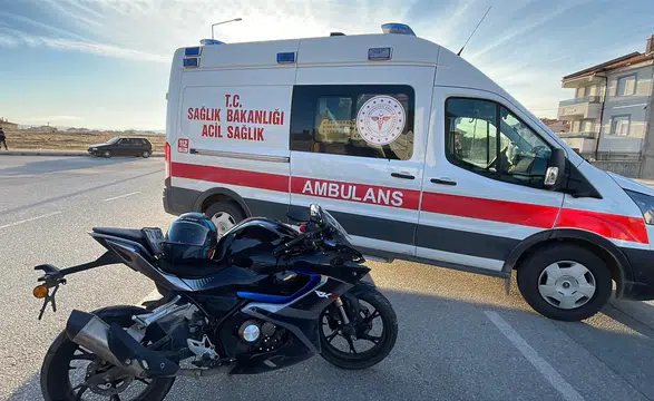 Karaman’da trafik kazası kamerada: Cip ve motosiklet çarpıştı