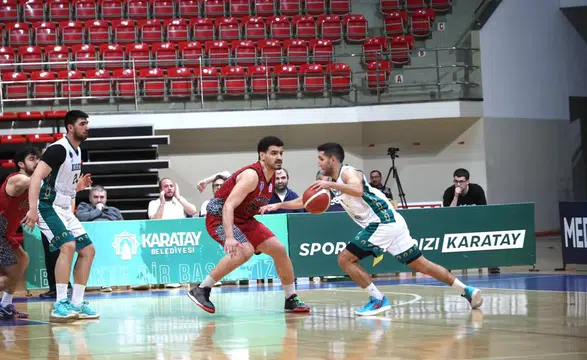 Karatay Basketbol, İBB önünde