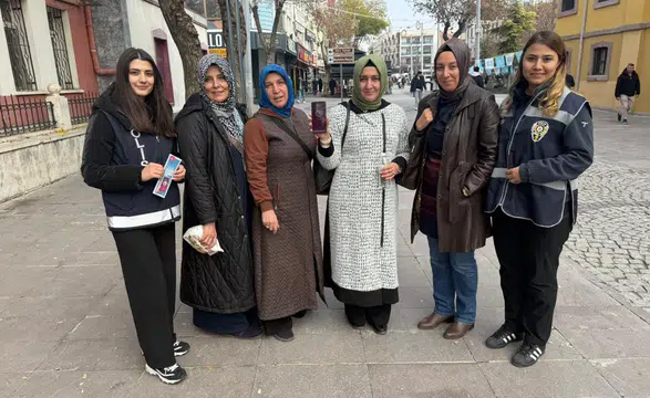 Konya polisi kadınları bilgilendirdi