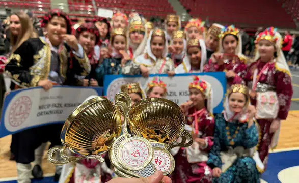 Okul Sporları Halk Oyunları'nda Konya ekibinden gururlandıran sonuç