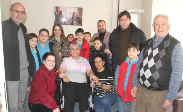 Konya’da ilkokul öğrencilerinden engelli vatandaşa büyük jest!