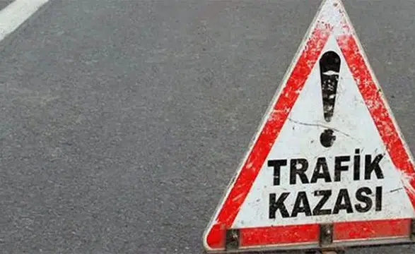 Konya’da TIR ile çarpışan traktör ikiye bölündü! 2 yaralı