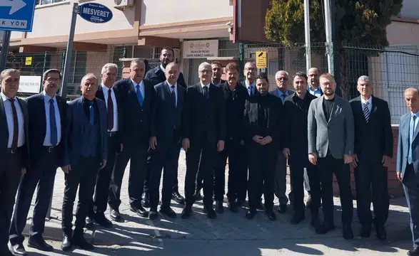 Konya ASKF'de Remzi Ay güven tazeledi