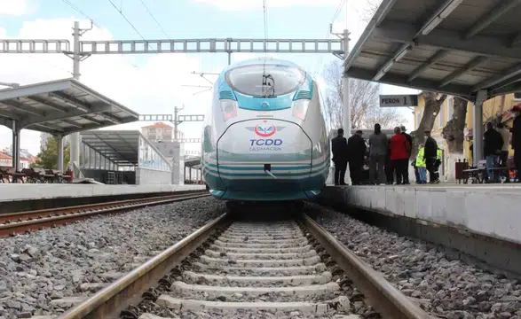TCDD’den önemli uyarı: Konya hattında ot ilaçlama çalışmaları başlıyor!
