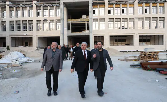 Konya’da devam eden okul inşaatına Vali Akın’dan takip