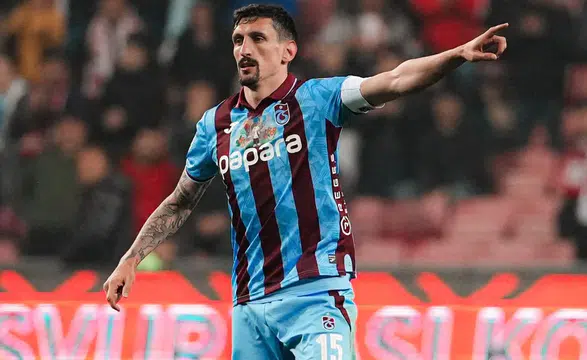 Trabzonspor'a Konyaspor maçı öncesi kötü haber! Tek stoper kaldı
