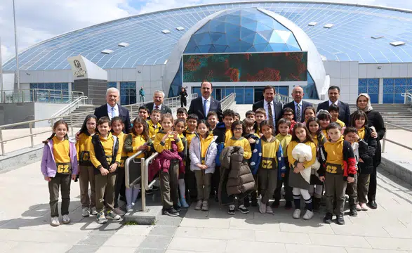 Konya Bilim Merkezi’nde önemli buluşma: Protokol öğrencilerle bir araya geldi
