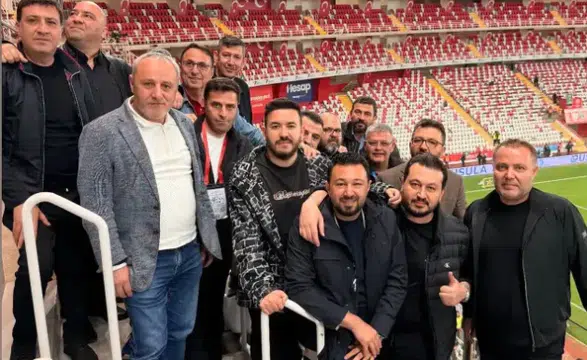 Konyaspor'da Başkan Ömer Atiker'den takıma tebrik