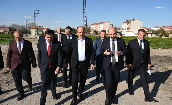 Konya’da şehir dönüşümü masada değil sahada konuşuldu