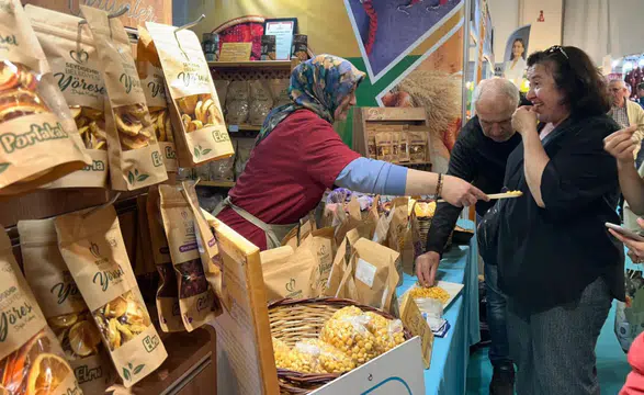 Seydişehir Belediyesi YÖREX’te: Coğrafi işaretli leblebi büyük ilgi gördü