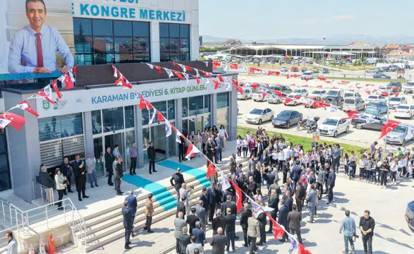 Kitapseverlerin beklediği etkinlik başladı! Karaman’da yoğun katılım