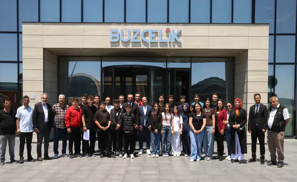 Konya’da öğrenciler geleceğin mesleklerini fabrikada keşfetti