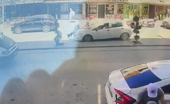 Karaman’da feci kaza! Yaşlı adam metrelerce savruldu