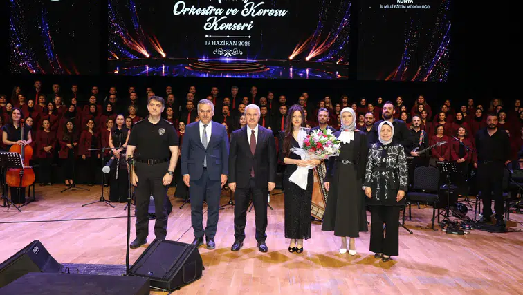 Konya Valisi Akın konsere katıldı