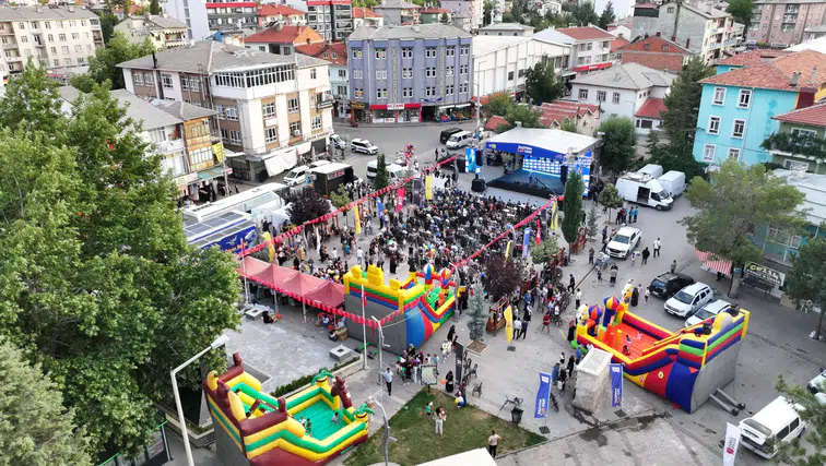 Konya’da kültür şöleni sona erdi! 160 binden fazla kişi katıldı