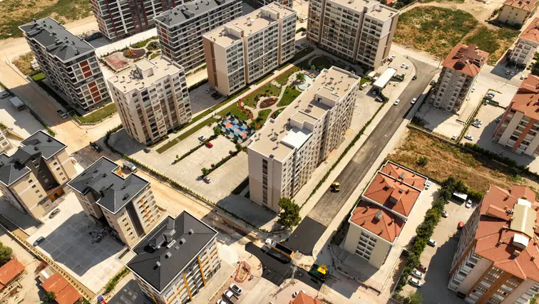 Konya’da o mahallede yollar yenilendi! Bin 705 ton sıcak asfalt serildi