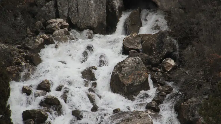 Konya'daki şelale, kış yağışlarıyla yeniden canlandı!