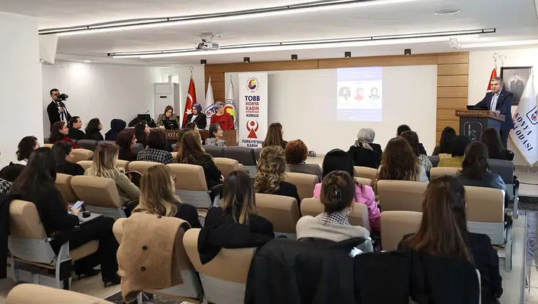 Kadın girişimciliği ve küresel riskler Konya’da ele alındı