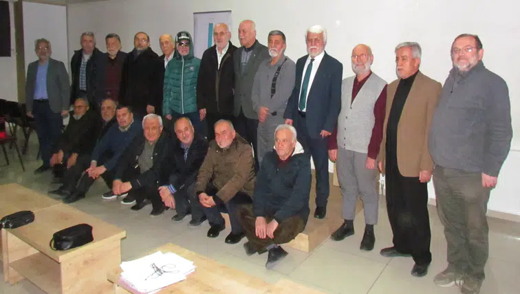 Konya'nın eski belediye başkanı Aydınlar Ocağı'nda hayat hikayesini paylaştı