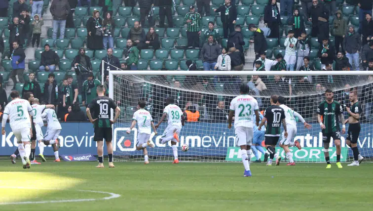 Konyaspor'da İlhan Palut'tan samimi penaltı yorumu