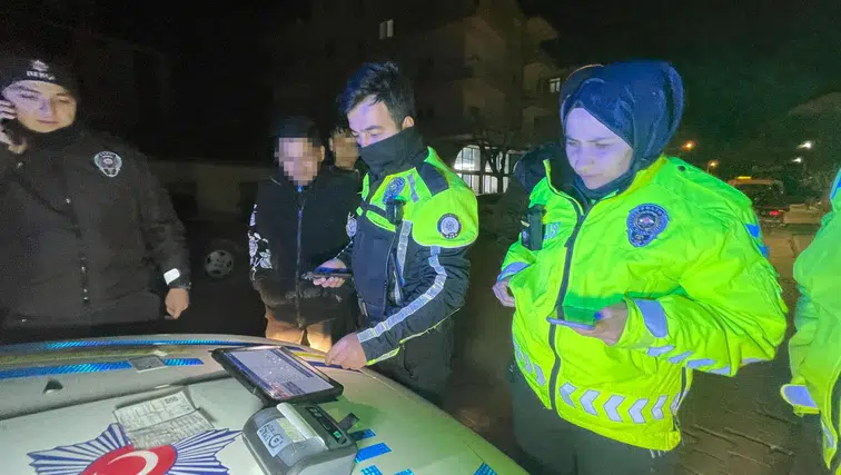 Karaman'da abartı egzozlu motosiklete rekor ceza! Sürücü gülerek imzaladı