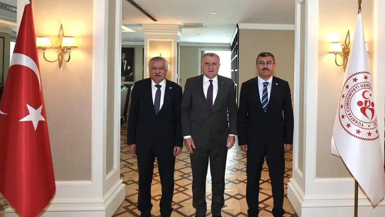 Konyalı Vekiller, Spor Bakanı ile görüştü! Yeni projeler mi geliyor?