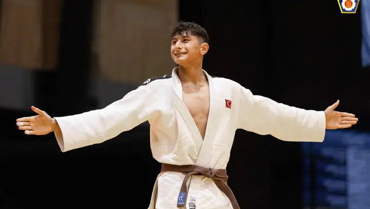 Selçuklu Belediyesporlu Ömer Samet, Avrupa ikincisi