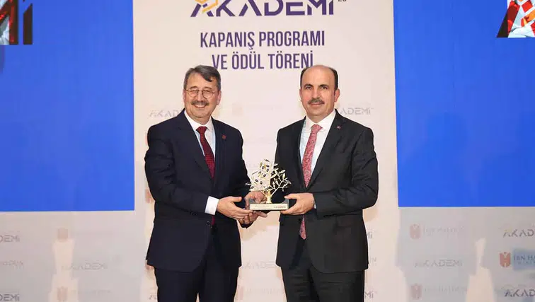 Konya Büyükşehir Belediye Başkanı Altay’a ödül! "Konyalılar adına teşekkür ediyorum"