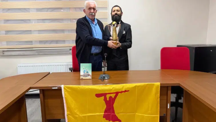 Yazar Akif Manaf'a “Eşitlik ve Barış Ödülü” verildi