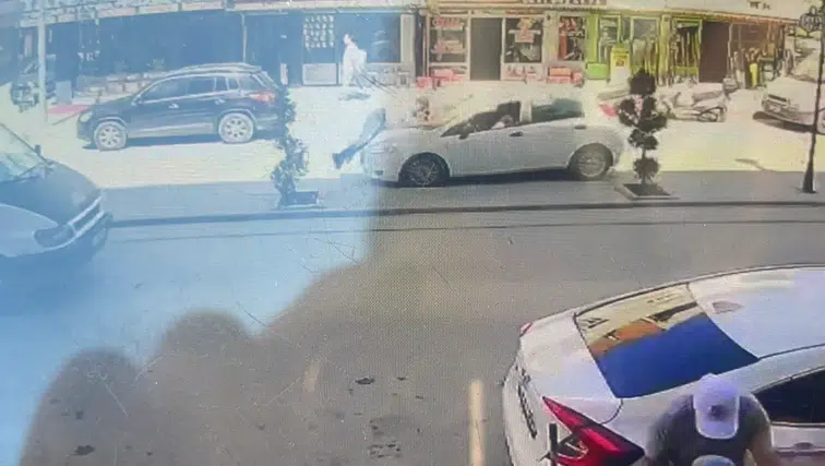 Karaman’da feci kaza! Yaşlı adam metrelerce savruldu