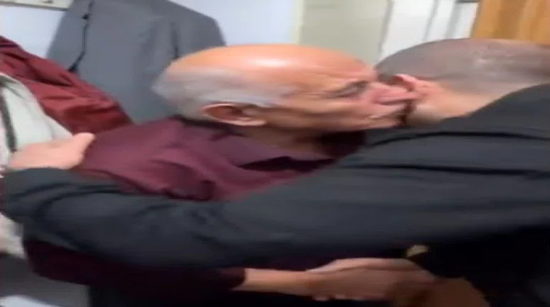 Yarım asrı devirdiler! Torunlarından duygulandıran sürpriz