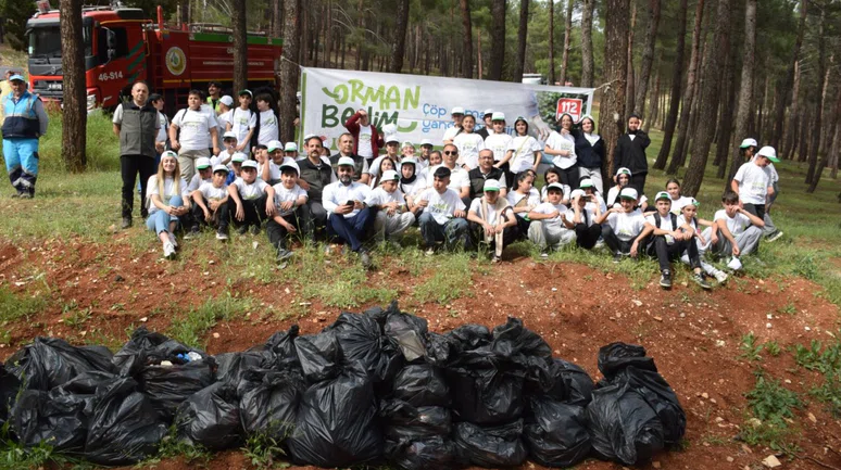Gönüllüler Ormanı temizlendi, yangın riski azaltıdı