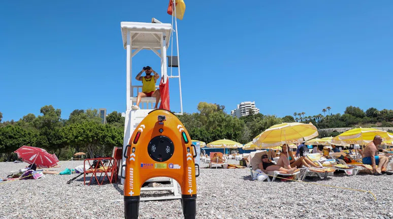 Konyaaltı Sahili'nde hayat kurtaran teknoloji: İnsansız robot cankurtaran hizmette