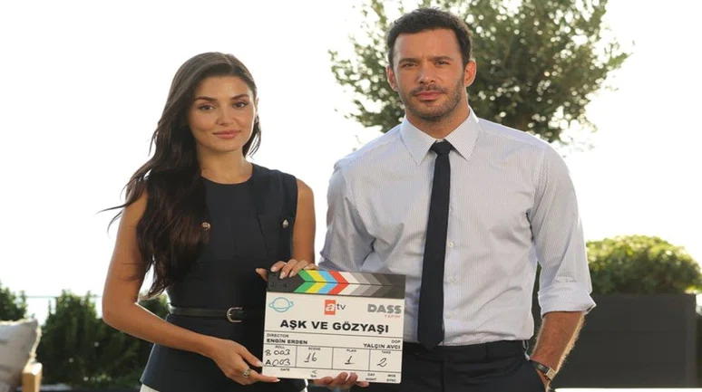 Aşk ve Gözyaşı dizisinden ilk kareler geldi: Hande Erçel ve Barış Arduç yine aynı hikâyede, yine başrolde