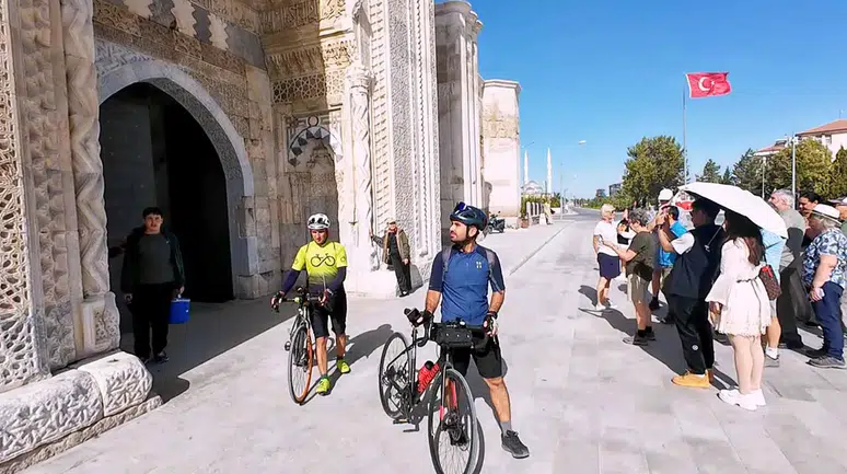 Konya'dan umut yolculuğu! MS hastalığına karşı pedal çeviriyor