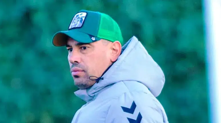 Konyaspor’da Çağdaş Atan’ın taraftarla samimi diyaloğu