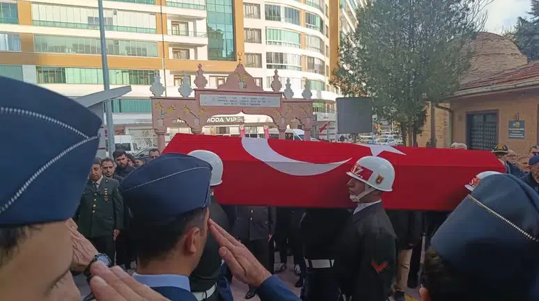 Konya’da acı tören! Al bayrağa sarılı tabuta selam durdular