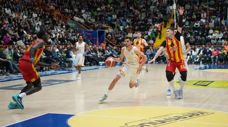 Konya Büyükşehir avantaj kaybetti! TBL'de zirve karıştı