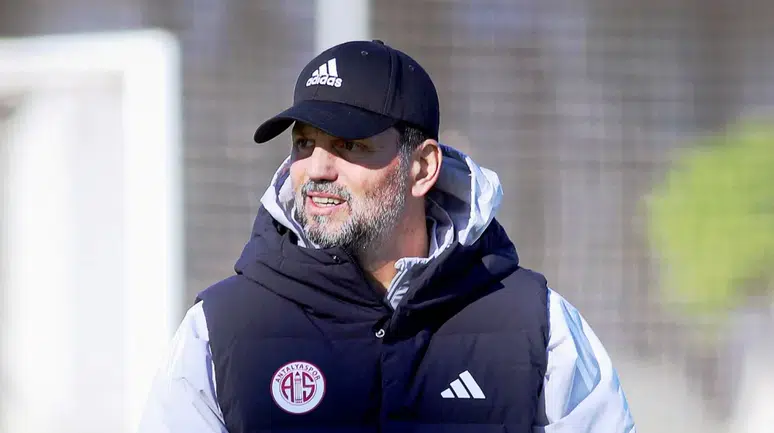 Konyaspor'un kupadaki rakibinde teknik direktör ayrılığı