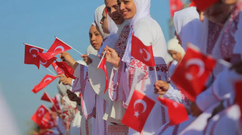 Destek Türkiye'den! Gazze'de 200 çift yuvalarını kurdu