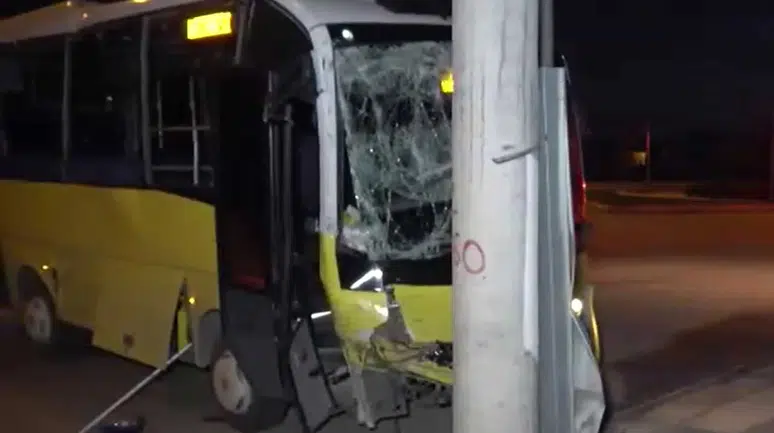 Aksaray’da kırmızı ışık ihlali kazaya neden oldu